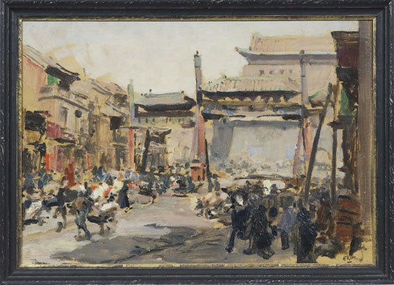 Erich Kips - Peking - Belebte Straße vor dem Stadttor Qianmen (Zhengyangmen) - Cornice