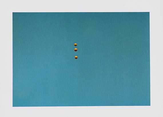 John Baldessari - Throwing three balls in the air to get a straight line (best of thirty-six attempts) - Altre immagini