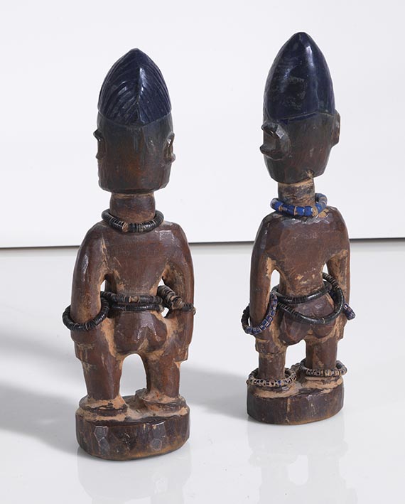   - Zwillingsfigurenpaar (ere ibeji). Yoruba, Nigeria - Retro