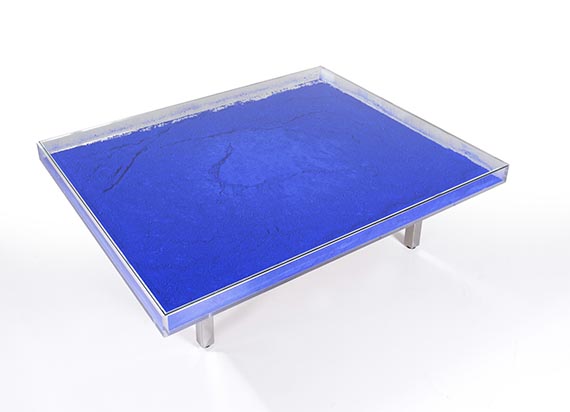 Yves Klein - Table Bleue - Altre immagini