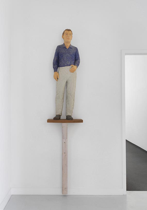 Stephan Balkenhol - Mann in blauem Hemd