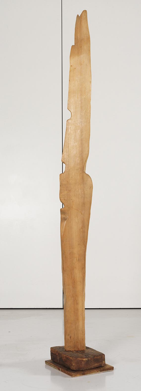 Louise Stomps - Stele - Retro